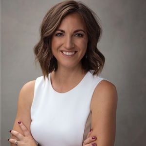 Hi! Welcome to my closet!